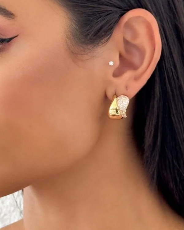 Folheado a Ouro 18k - Brinco gotas lisa e cravejada